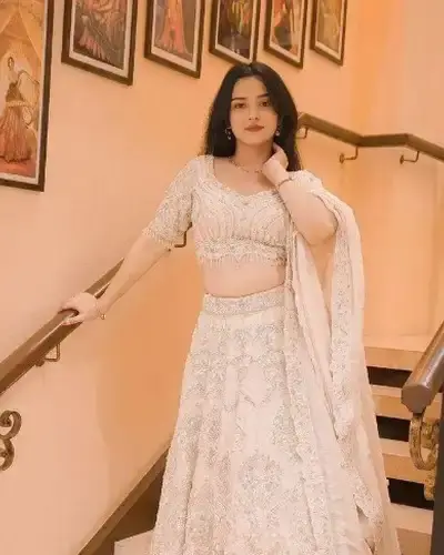 Escort Rahuri